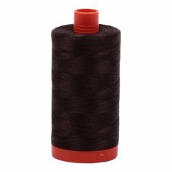 Aurifil Mako Cotton Maschinenquiltgarn 50/2-fach, 1300 m, Fb. 5024 Dark Brown