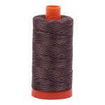 Aurifil Mako Cotton Maschinenquiltgarn 50/2-fach, 1300 m, multicolor Fb. 4671 Mochmousse